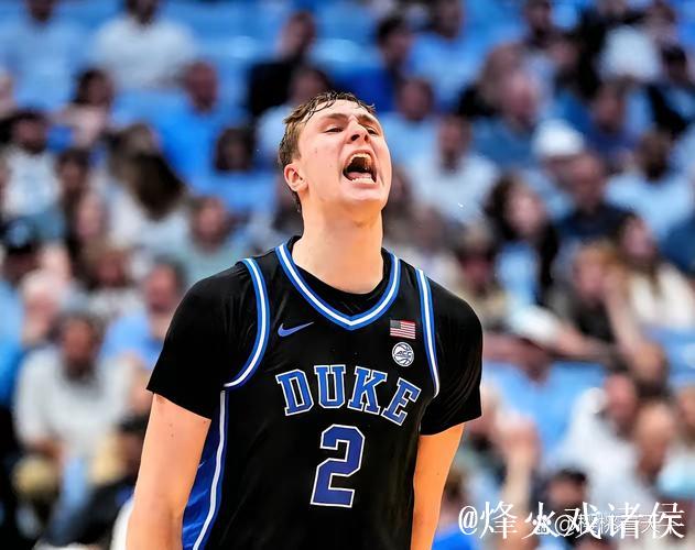 未满19岁球员得分排名:詹姆斯625分第一,弗拉格479分第三 未满19岁球员得分排名:詹姆斯625分第一,弗拉格479分第三